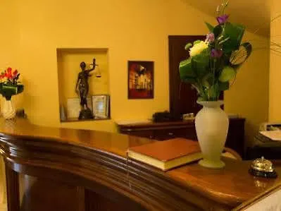 Zeus Essence Opera Bucareste