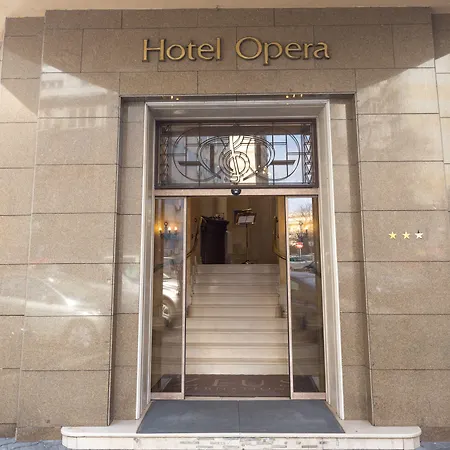 Zeus Essence Opera 酒店