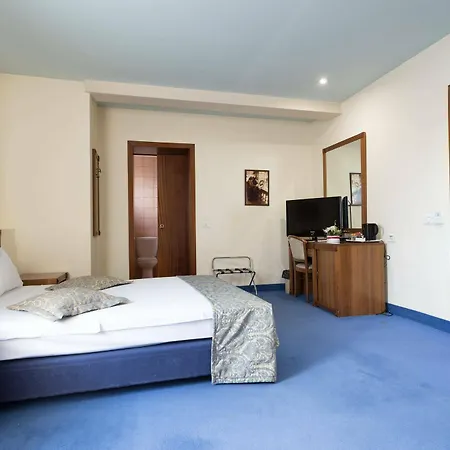 Opera By Zeus International Hotell Bukarest