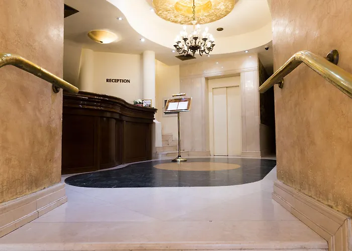 Zeus Essence Opera 3* Βουκουρέστι