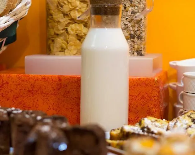 Zeus Essence Opera Βουκουρέστι