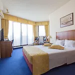 Zeus Essence Opera 3* Bukarest