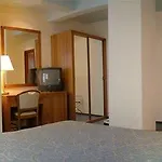 Szálloda Zeus Essence Opera Bukarest