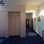 Zeus Essence Opera Bukarest