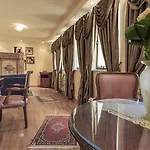 Zeus Essence Opera Szálloda 3*