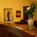 Zeus Essence Opera Bukarest