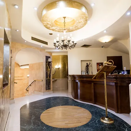 Zeus Essence Opera Hotel