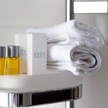 Zeus Essence Opera 3*