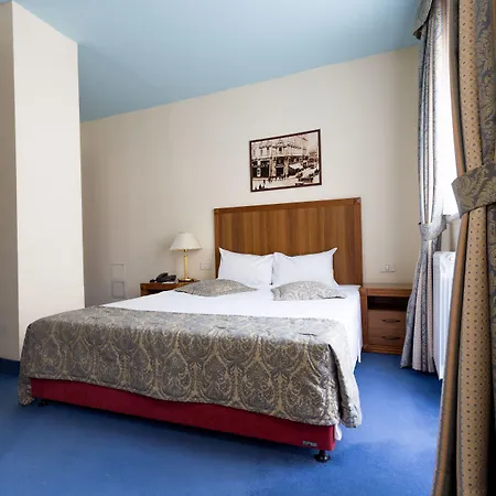 Hotel Zeus Essence Opera Bucarest