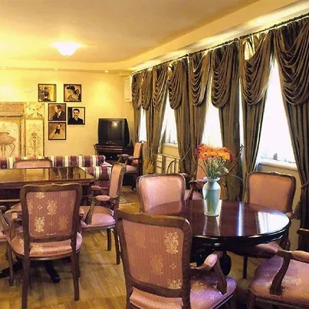 Hotel Zeus Essence Opera Bucarest