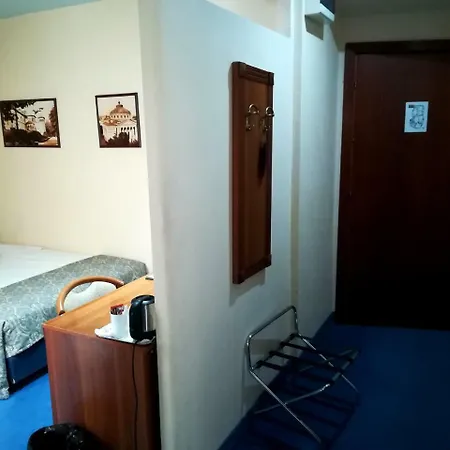 Zeus Essence Opera Bükreş