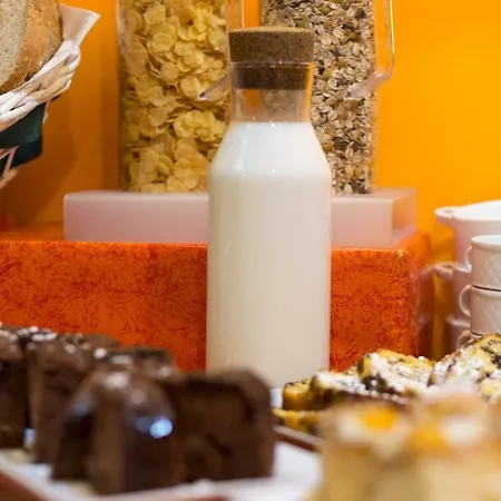 Zeus Essence Opera Бухарест