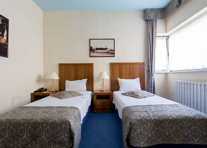 Zeus Essence Opera Otel Bükreş