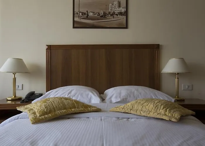 Zeus Essence Opera Otel