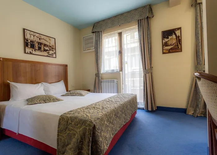 Zeus Essence Opera 3* Bükreş