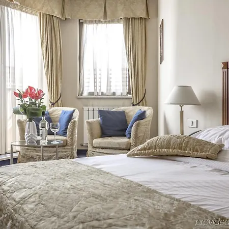 Zeus Essence Opera Bukareszt