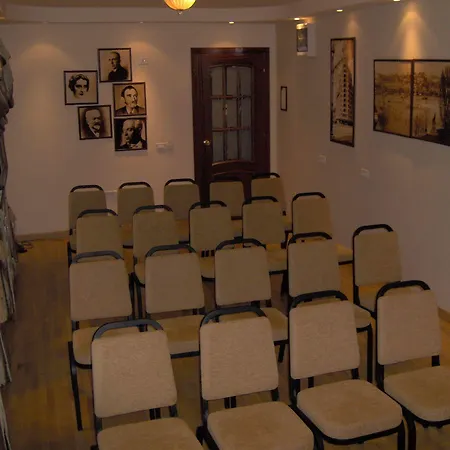 Zeus Essence Opera Hotel 3*